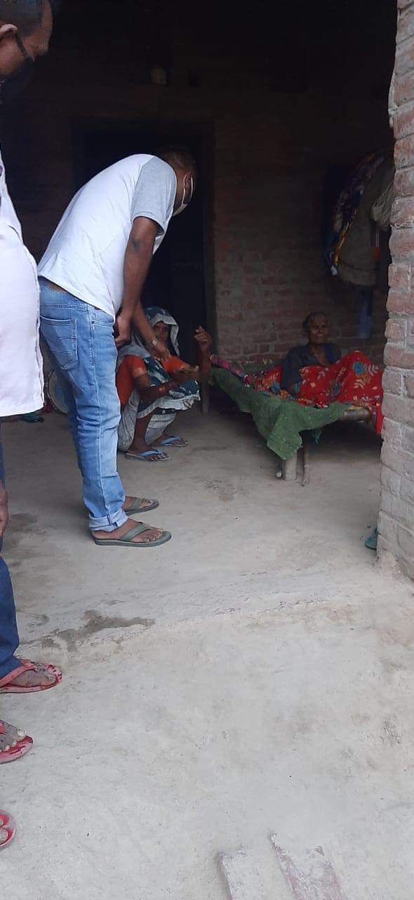 Bande Bharats Medicine Distribution Program in Rural Areas Affected By Corona